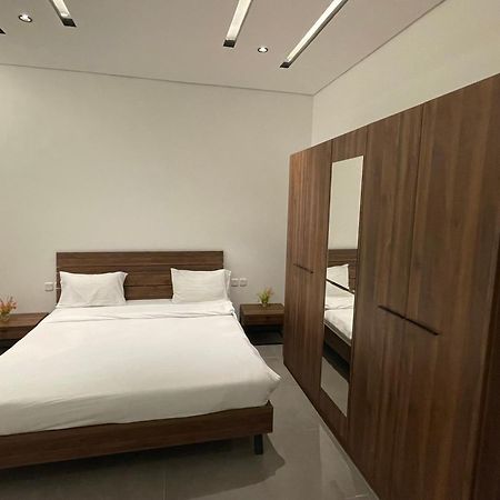 Ladan Apartment Ал Ула Екстериор снимка