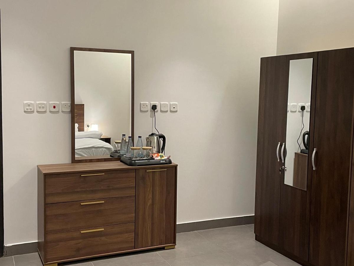 Ladan Apartment Ал Ула Екстериор снимка